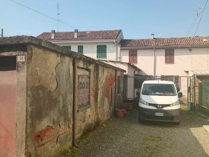 Casa con 6 locali in vendita in Via del Castello, Casal Cermelli