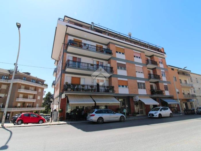 Appartamento con 6 locali in vendita in Via Piave, Via XXIV Maggio CEP, Campobasso
