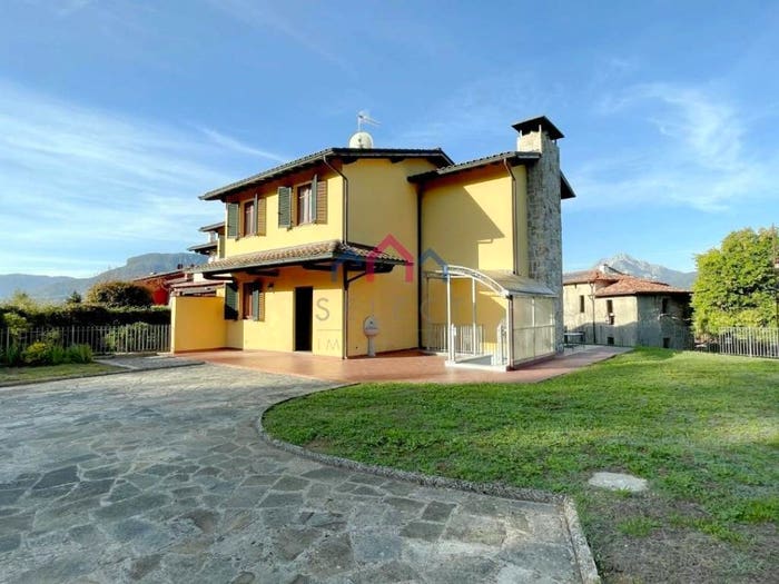 Casa con 5 locali in vendita in Centro, Barga