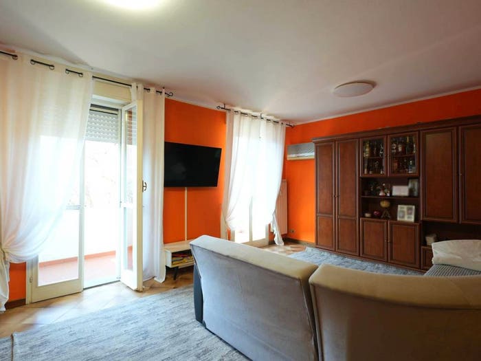Appartamento quadrilocale in vendita in Viale Leonardo da Vinci, Villaggio Giardino, Modena