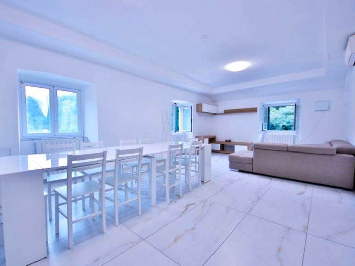 Appartamento con 6 locali in vendita in Via delle Fabbriche, Fiorino, Genova