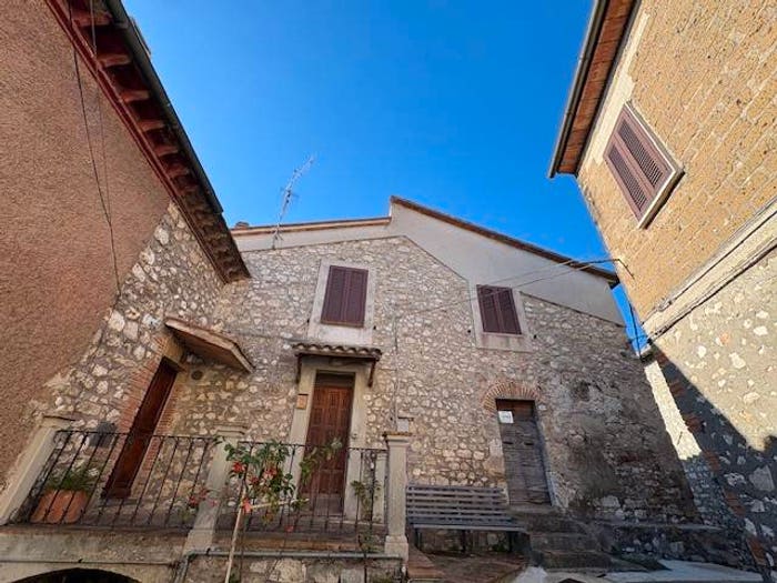 Casa quadrilocale in vendita in Via dell'Entradoro, Taizzano, Narni