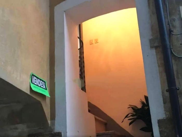 Casa con 6 locali in vendita in Via Regina Margherita, Centro, Rotonda