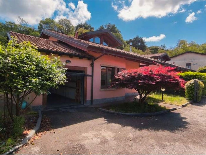 Casa con 5 locali in vendita in via brugnoni B, Centro, Besozzo