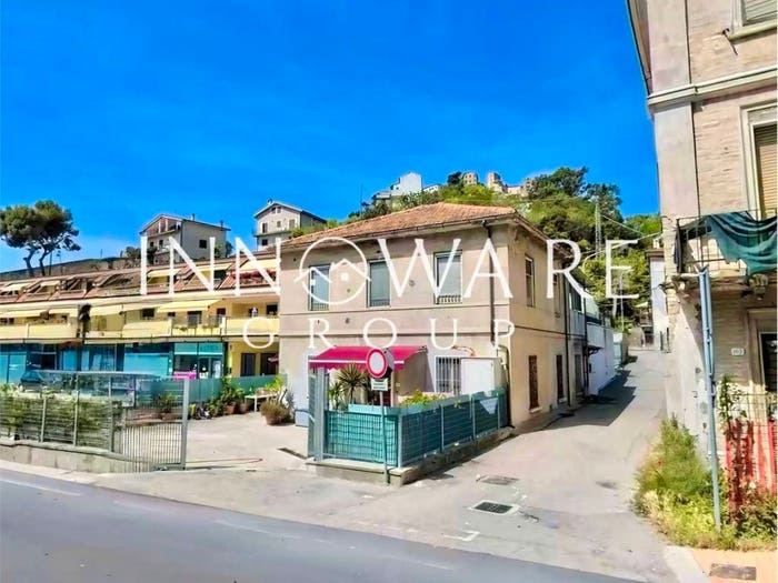 Appartamento con 5 locali in vendita in Via Madonna degli Angeli, Centro, Grottammare