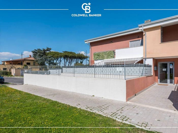 Appartamento trilocale in vendita in Via Palaverta, Frattocchie, Marino