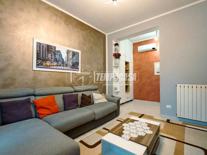 Appartamento trilocale in vendita in Via Angelo Massarotti, Cristo Re, Cremona