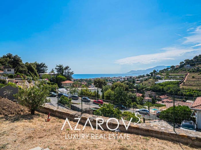 Casa con 5 locali in vendita in Via Coggiola, Zona Collinare, Bordighera