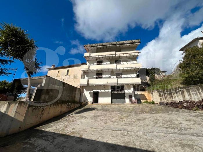 Casa con 6 locali in vendita in Via San Picozzo, Centro, Gioia Sannitica