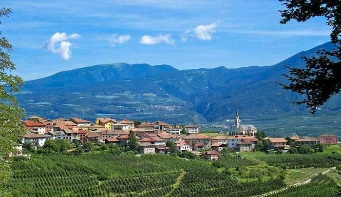 Casa con 6 locali in vendita in via belvedere, Centro, Campodenno