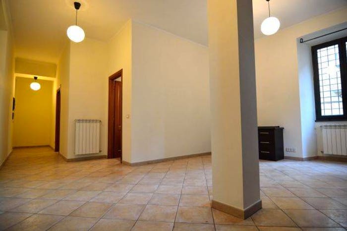 Appartamento bilocale in vendita in Via Faleria, Re di Roma, Roma