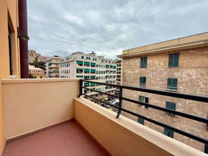 Appartamento trilocale in vendita in Corso Alessandro De Stefanis, Staglieno, Genova