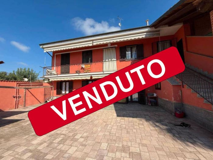 Appartamento con 6 locali in vendita in Via Martiri della Libertà, Cercenasco