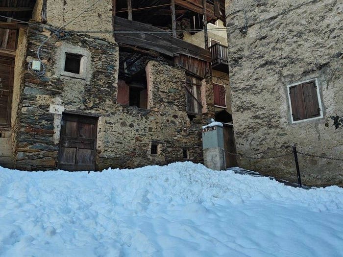 Casa quadrilocale in vendita in Via Bricalli, Centro, Caspoggio