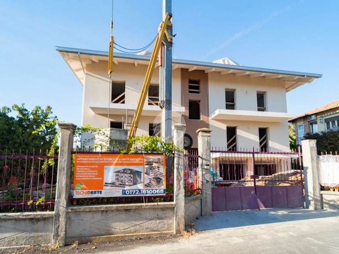 Appartamento trilocale in vendita in Via Giacomo Puccini, Centro, Bra