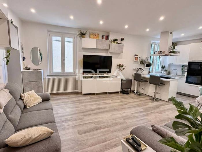 Appartamento con 5 locali in vendita in Via Streghi, Piazza Anfiteatro Torre Guinigi, Lucca