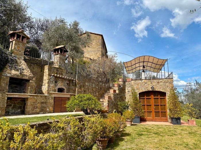 Casa con 6 locali in vendita in Montalcino