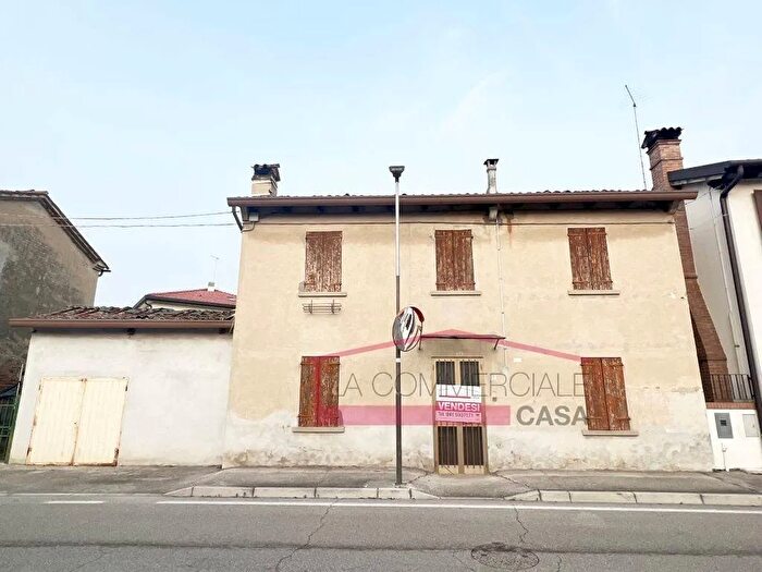 Casa con 9 locali in vendita in Via Casoni, Mogliano Veneto