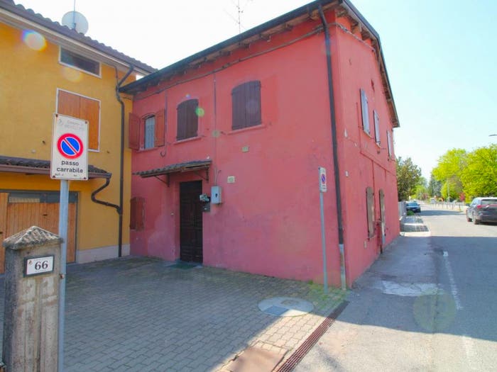Casa trilocale in vendita in Via Leningrado, Centro, Novellara