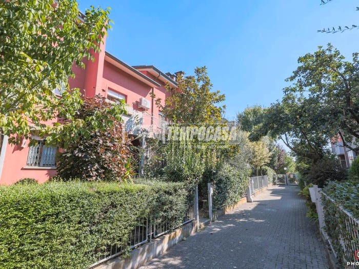 Casa con 5 locali in vendita in Via Vincenzo Bellini, Pedagna Monte Catone, Imola