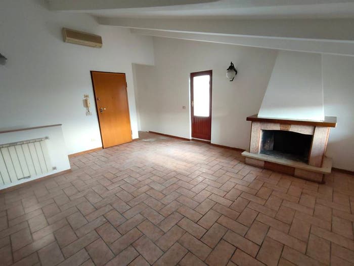 Appartamento trilocale in vendita in Vergine, Pistoia