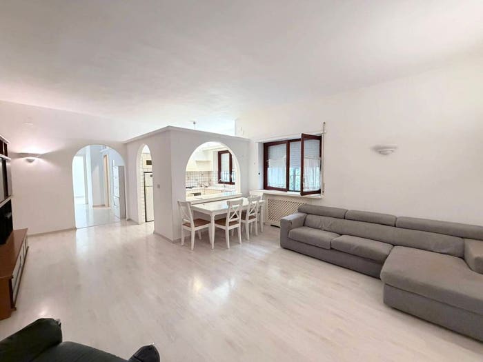 Appartamento trilocale in vendita in Via Domenico Fontana, Rione Alto, Napoli