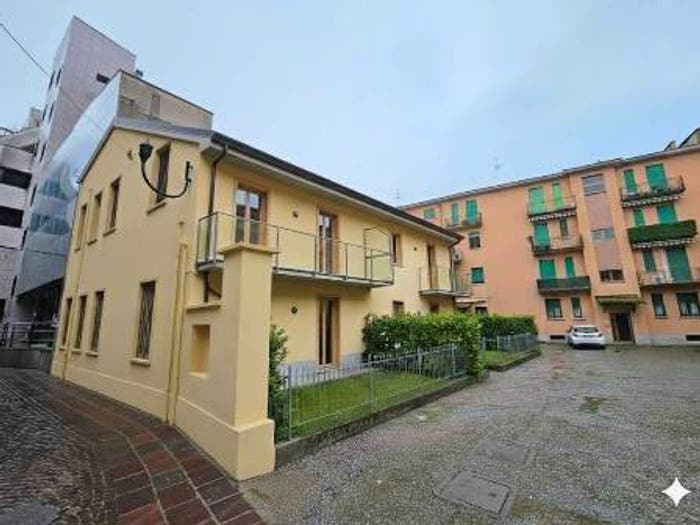 Appartamento trilocale in vendita in Melzo