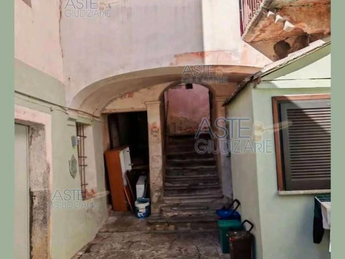 Appartamento con 5 locali in vendita in Via Libertà, Centro, Casalzuigno