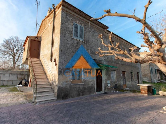 Casa quadrilocale in vendita in Strada della Piantata, Attigliano