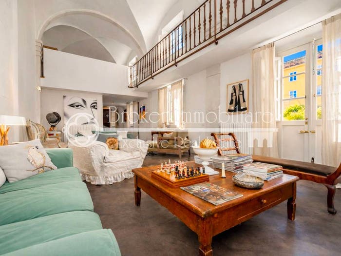 Appartamento con 6 locali in vendita in Via degli Asili, Piazza Napoleone San Michele, Lucca