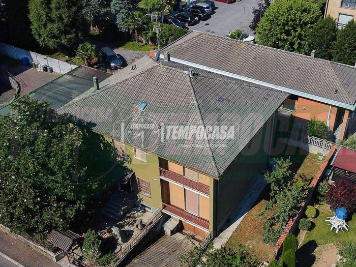 Casa con 6 locali in vendita in Via MANZONI, Centro, Arese