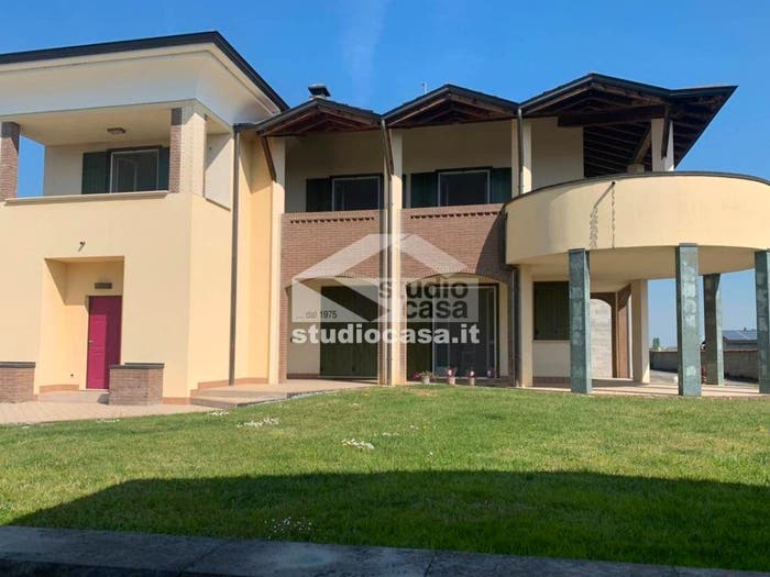 Casa con 6 locali in vendita in ss padana superiore, Mozzanica