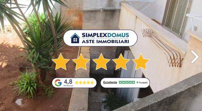 Appartamento con 6 locali in vendita in Via Como, Centro, Racale