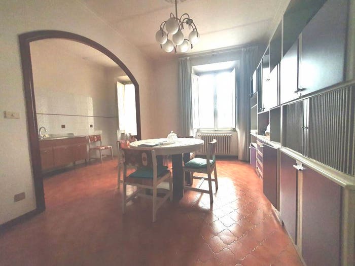 Appartamento con 6 locali in vendita in Via Cesare Battisti SNC, Centro, Acquapendente