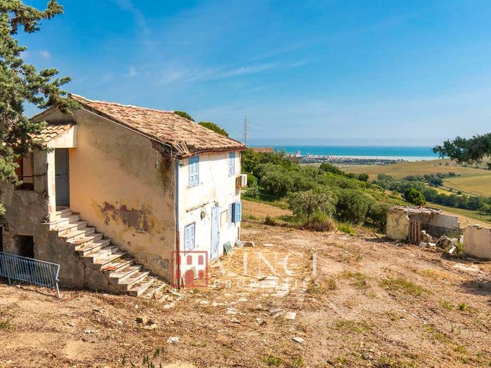 Casa trilocale in vendita in Fermo