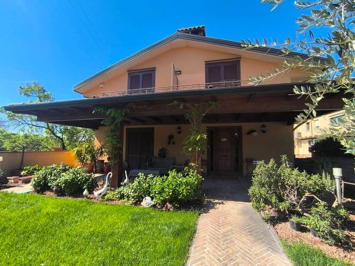 Casa con 6 locali in vendita in Via Romana, San Damiano Rivotorto Capodacqua, Assisi