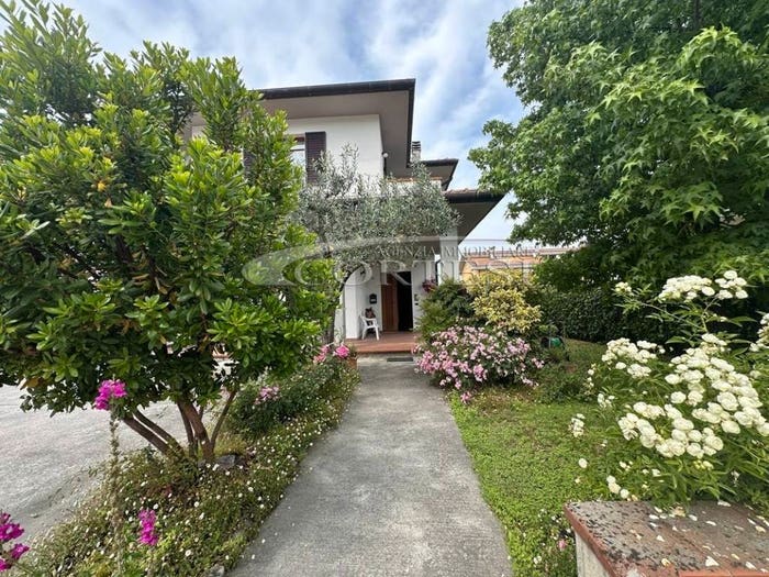 Casa con 6 locali in vendita in Via Annibale di Francia, Lerchi, Città di Castello