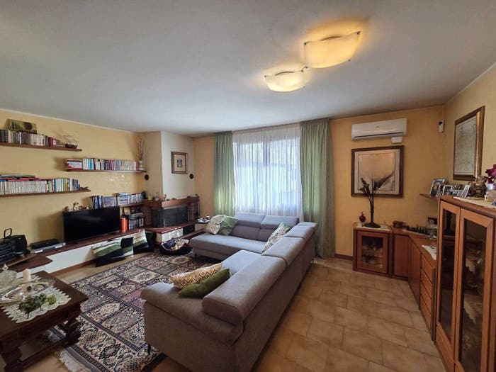 Casa con 6 locali in vendita in Via Luigi Gonzaga, Centro, Guastalla