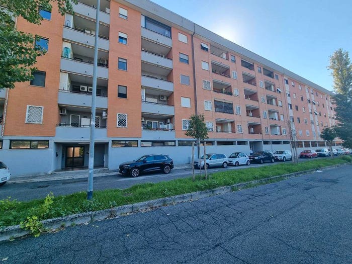 Appartamento quadrilocale in vendita in Via Francesco Paolo Bonifacio, Torraccia, Roma