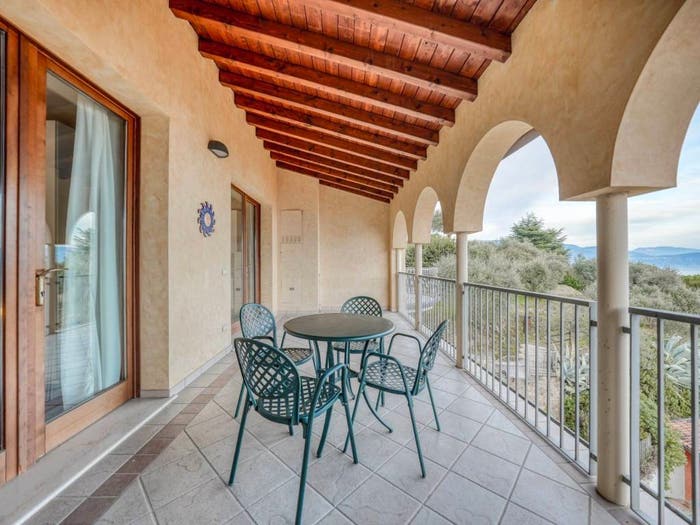 Appartamento bilocale in vendita in Via Panoramica, Gardone Riviera