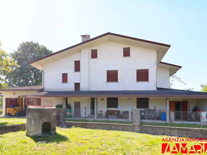 Casa con 6 locali in vendita in Via Rivago, Portogruaro