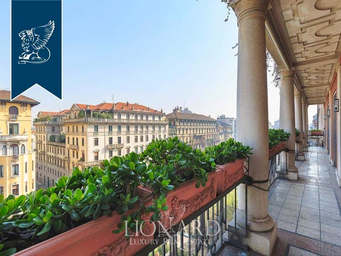 Appartamento con 6 locali in vendita in Piazza Eleonora Duse, Palestro, Milano