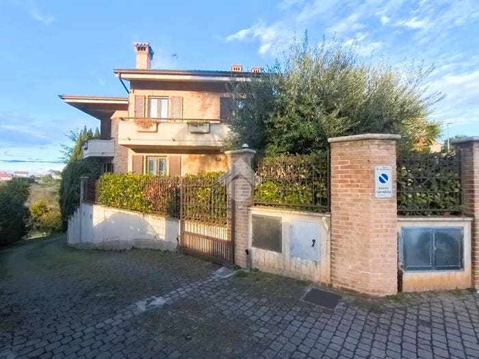 Casa con 6 locali in vendita in V D'Annunzio, San Marone San Giuseppe Risorgimento, Civitanova Marche