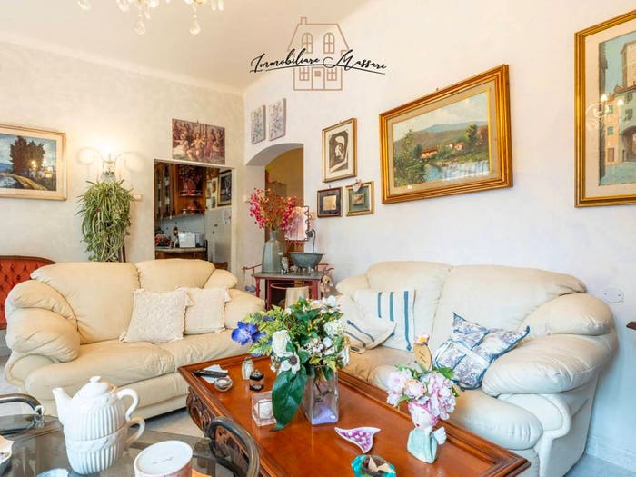Appartamento quadrilocale in vendita in Via Poggio, Centro, Santo Stefano di Magra