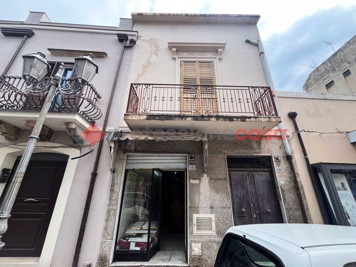 Casa con 5 locali in vendita in Via Umberto I, Centro, Milazzo