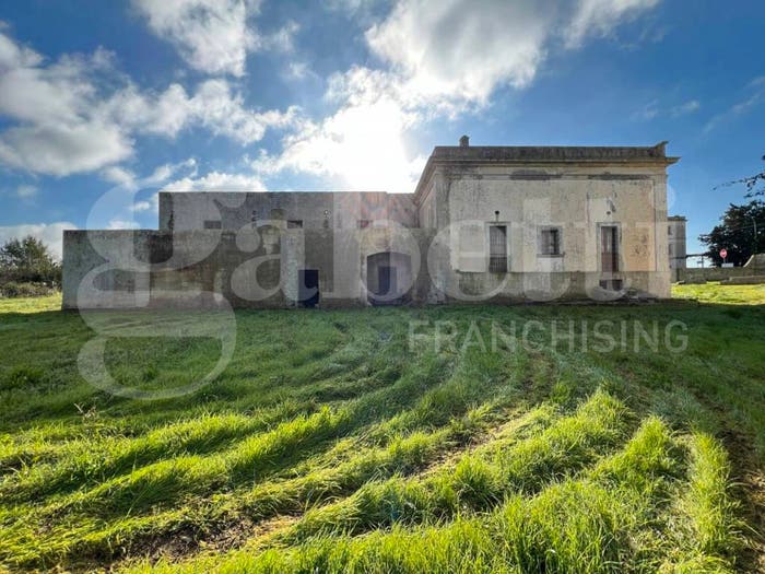 Casa in vendita in via stazione snc, Zollino