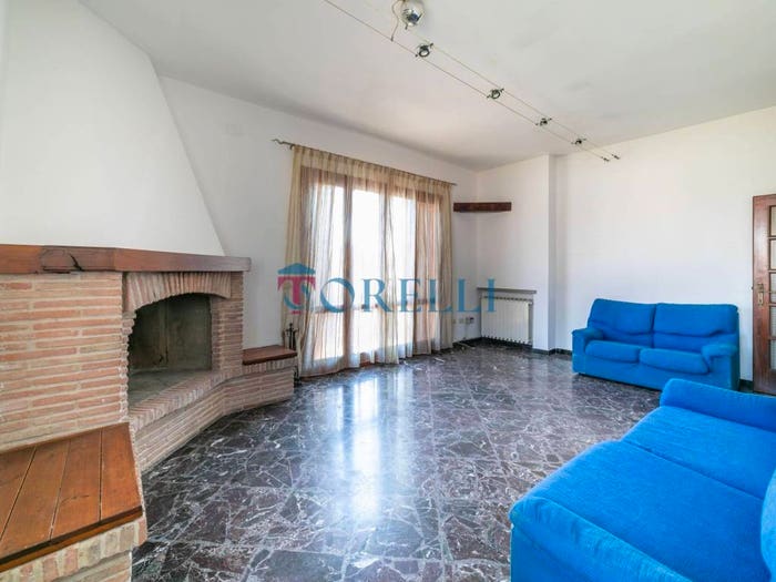 Appartamento con 5 locali in vendita in Via Trasimeno, Pinarella, Cervia