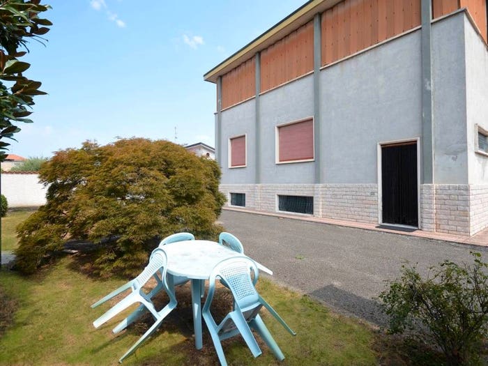 Casa con 6 locali in vendita in Centro, Busto Garolfo
