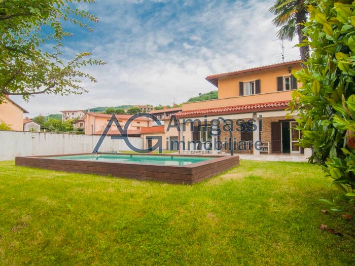 Casa con 6 locali in vendita in Via Don Pietro Belotti, Centro, Grumello del Monte