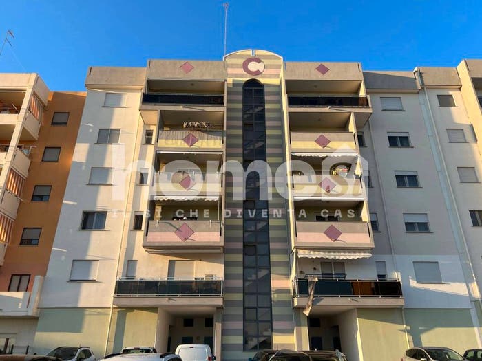 Appartamento trilocale in vendita in Viale della Liberazione Paolo VI TA Italia, Paolo VI, Taranto